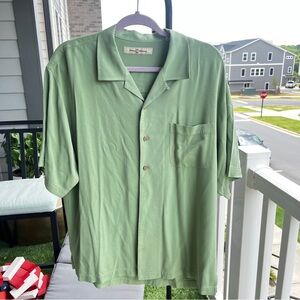 Vintage in NEW condition- Tommy Bahama 100% Silk Shirt